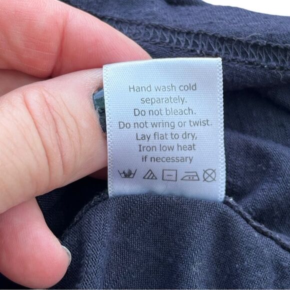 Summer & Sage Navy Short Sleeve V-Neck Tunic Top – Size L - Picture 6 of 10